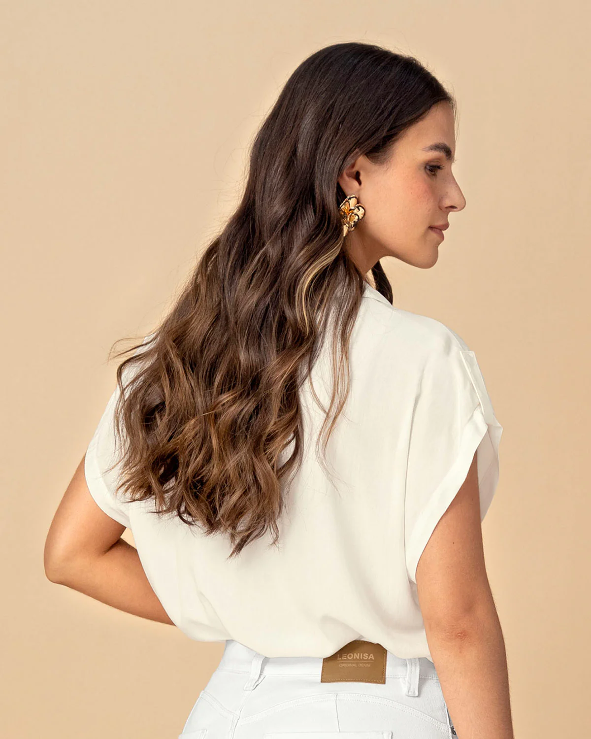 Blusa manga corta con cuello camisero y bolsillos con tapa en frente - Image 2