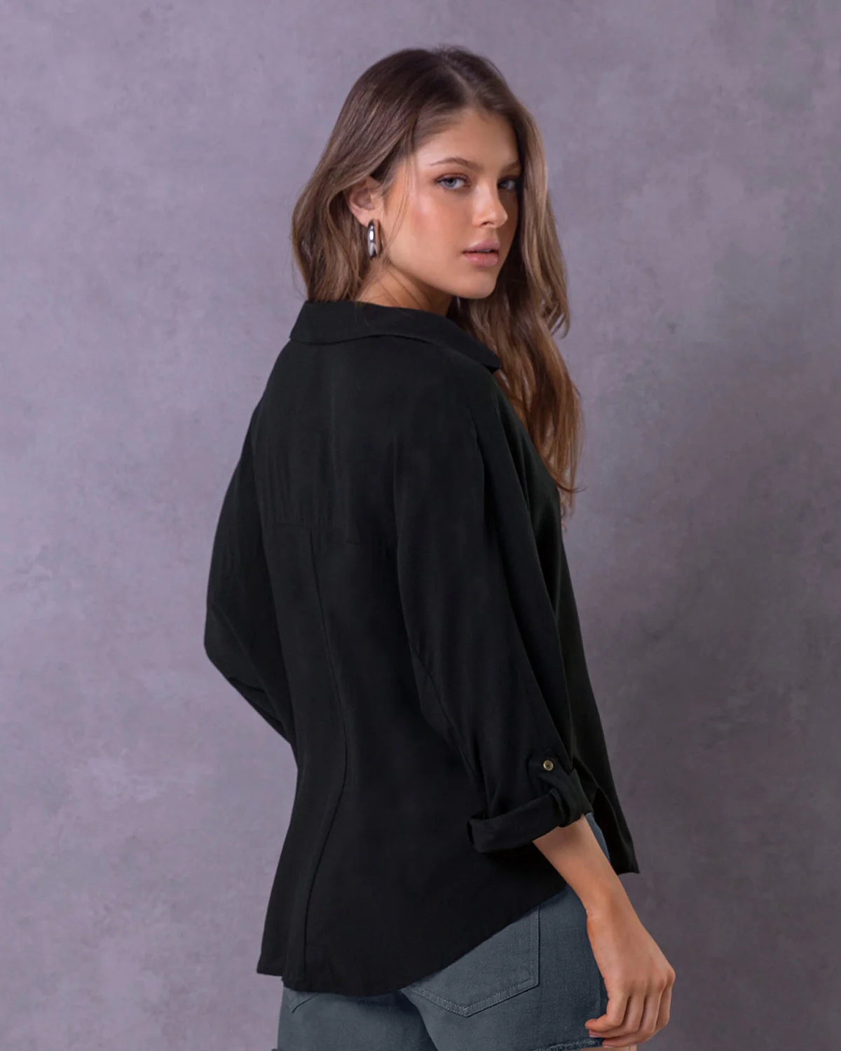 Blusa manga larga abotonable con charreteras en mangas - Image 10