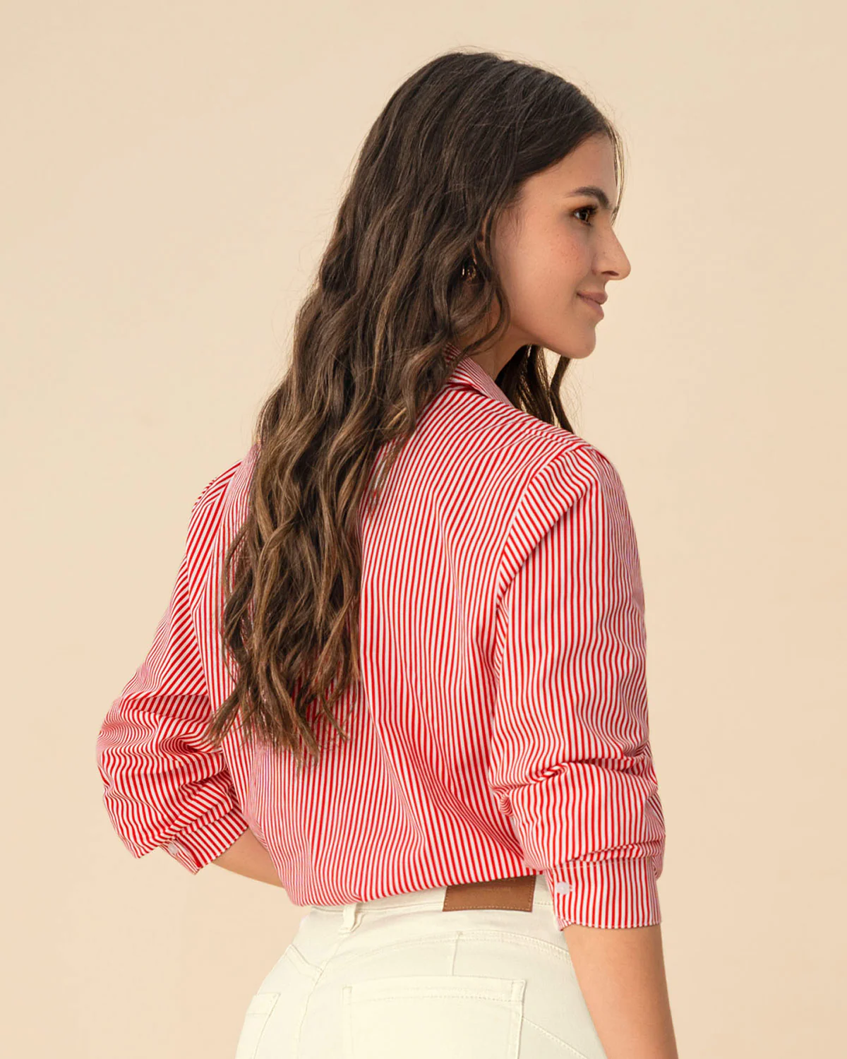 Blusa manga larga con botones funcionales y botón en manga - Image 2