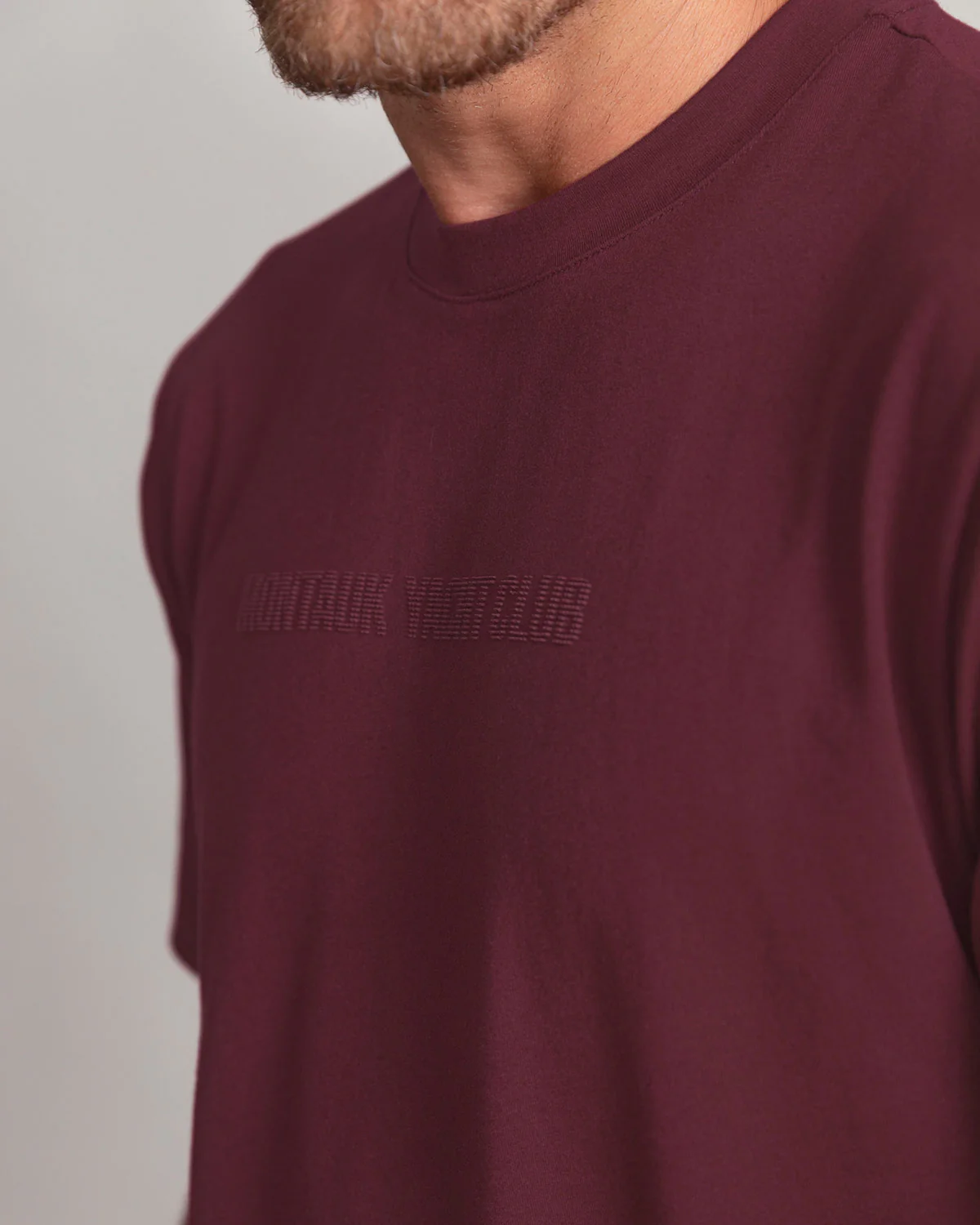 Camiseta básica manga corta con estampado en alta con textura - Image 3
