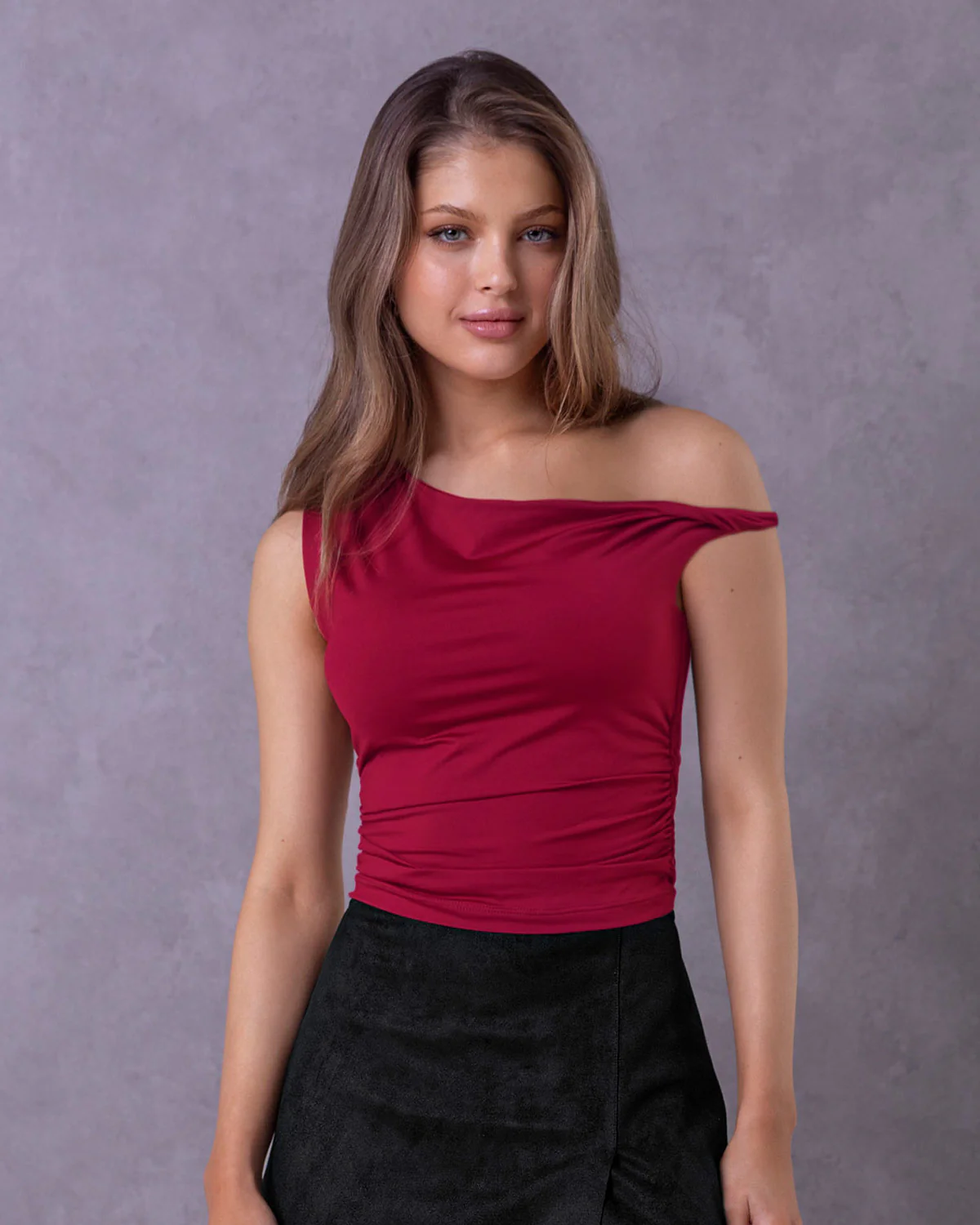 Camiseta de escote semi bandeja