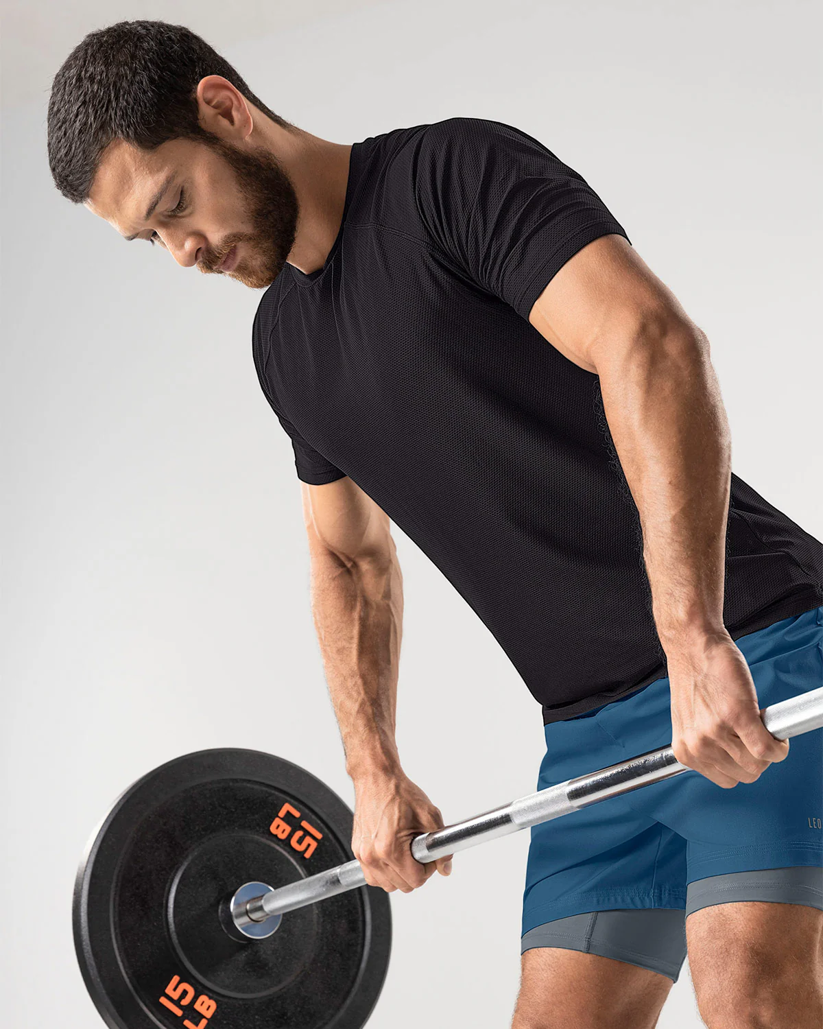 Camiseta deportiva con tela texturizada y transpirable - Image 11