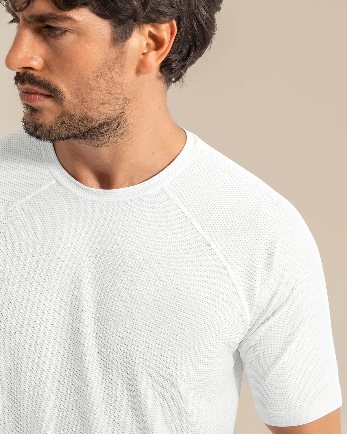 Camiseta deportiva con tela texturizada y transpirable - Image 3