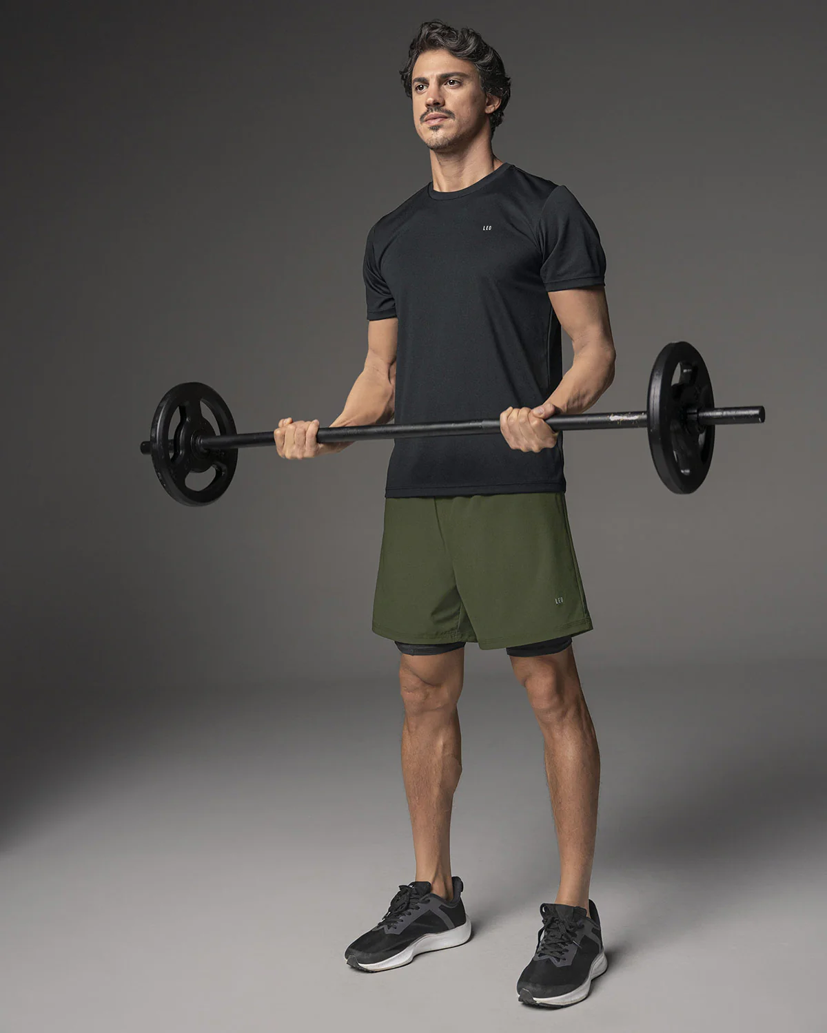 Camiseta deportiva con tela texturizada y transpirable - Image 9