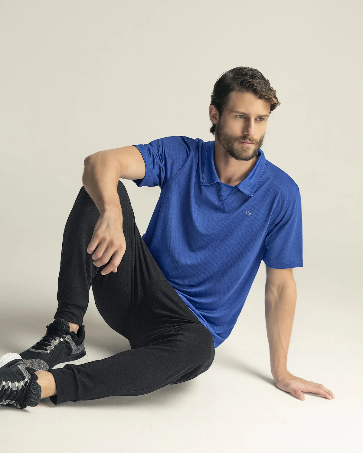 Camiseta deportiva transpirable con cuello tipo polo - Image 13