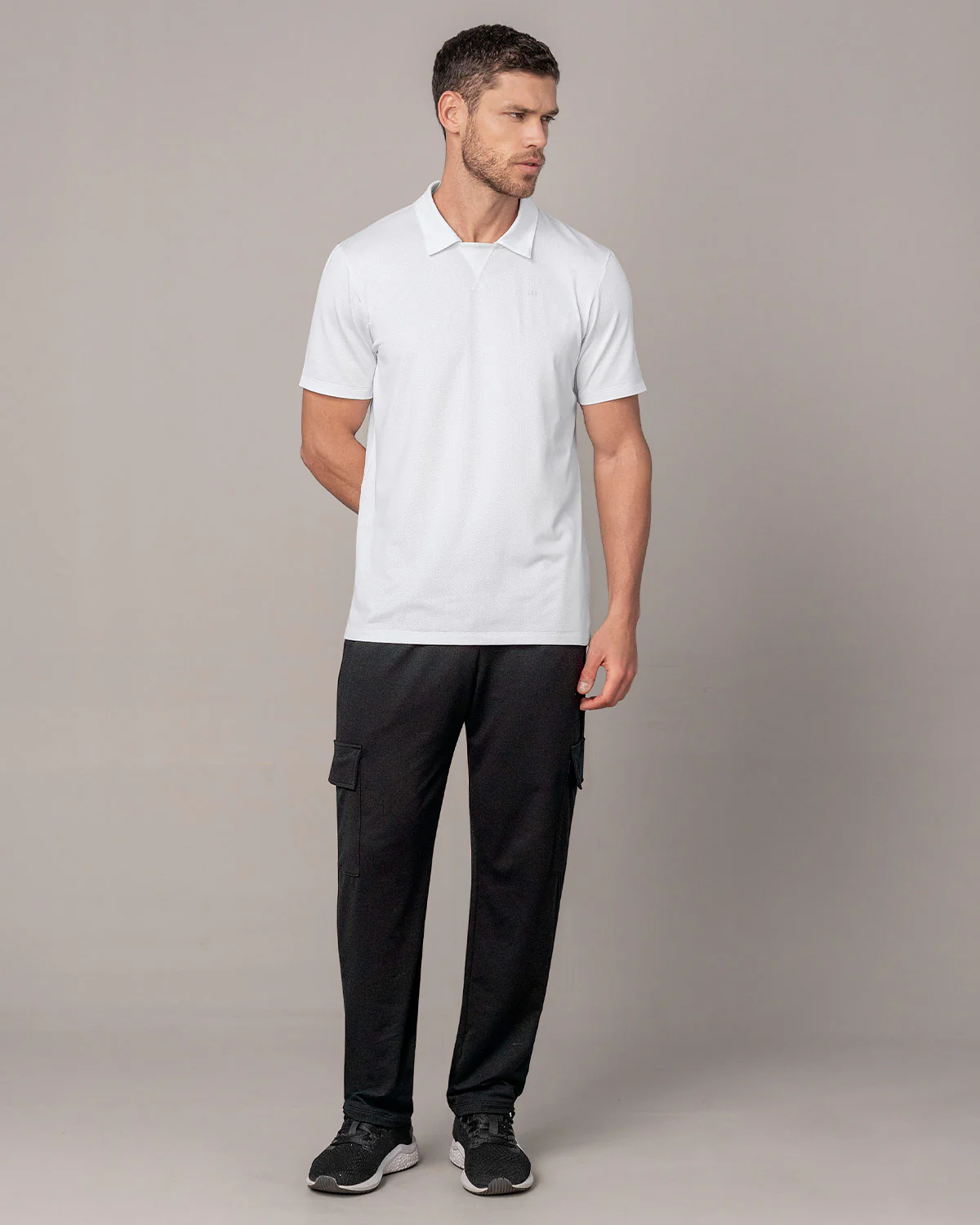 Camiseta deportiva transpirable con cuello tipo polo - Image 4