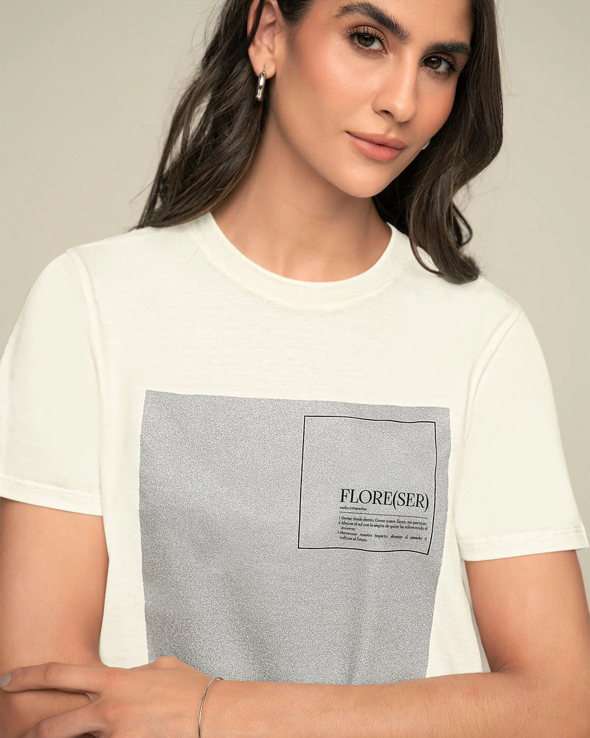 Camiseta manga corta con mensaje en el frente - Image 9