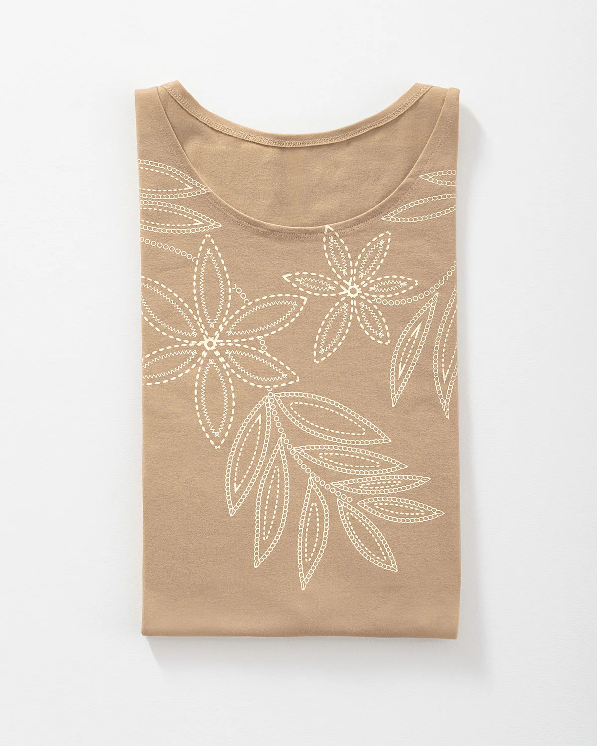 Camiseta manga corta estampada silueta semiajustada para mujer - Image 8