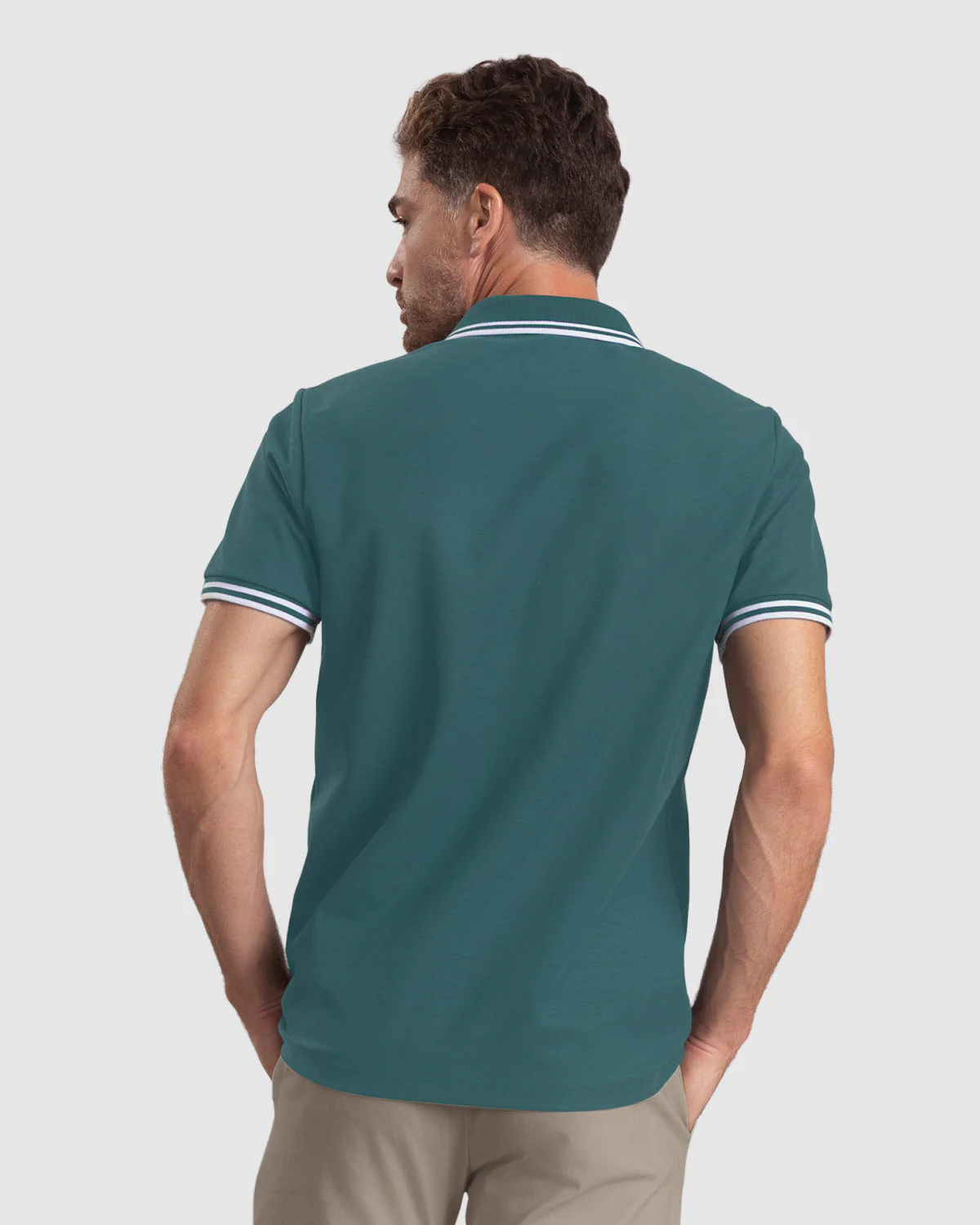 Camiseta tipo polo con detalle en contraste en el cuello - Image 6