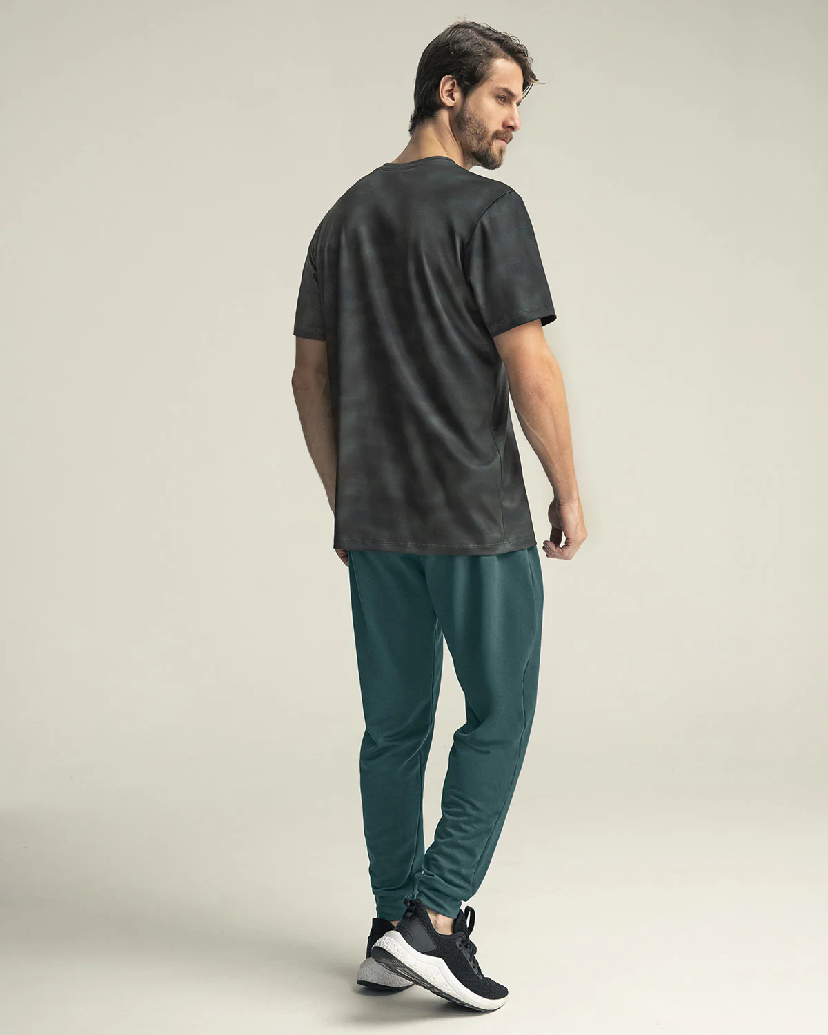 Jogger deportivo estilo sudadera con bolsillos laterales funcionales - Image 9