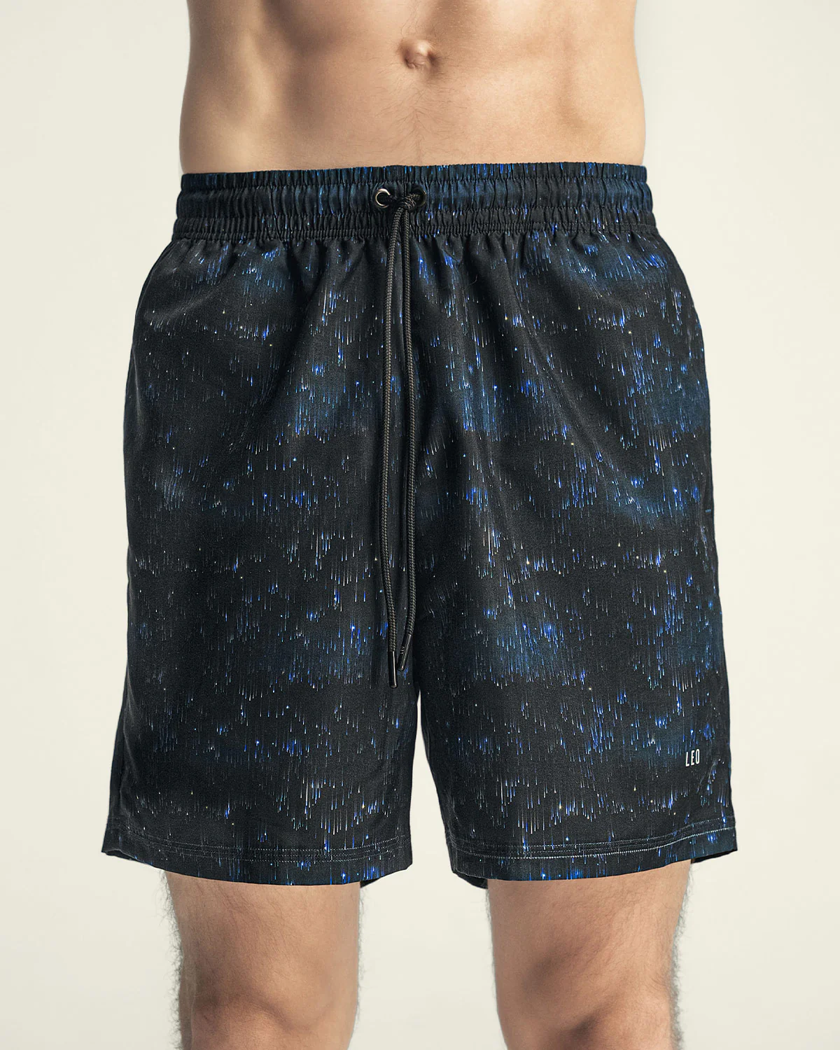Pantaloneta deportiva con bolsillos funcionales - Image 5
