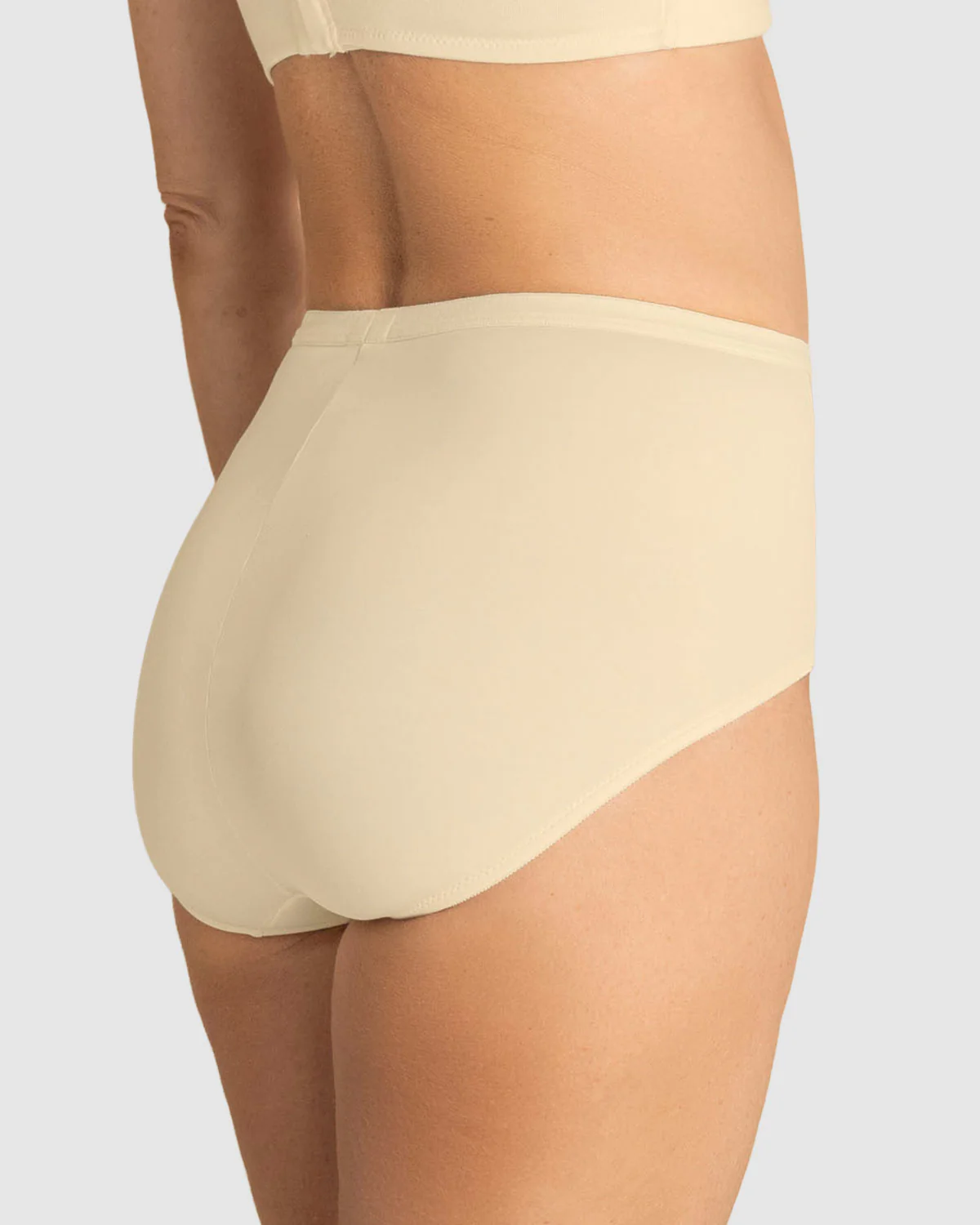 Panty clásico de control suave con excelente modelación - Image 19