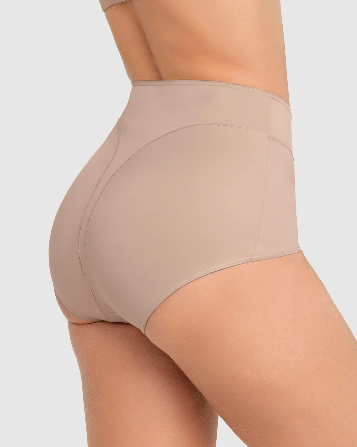 Panty clásico de control y tiro alto - Image 6