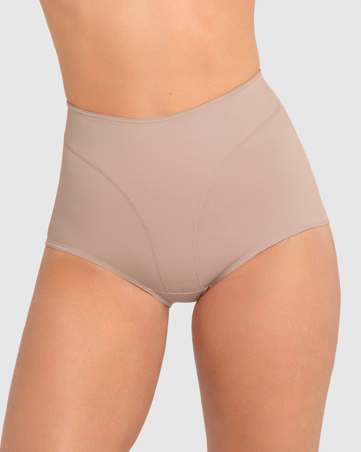 Panty clásico de control y tiro alto - Image 7