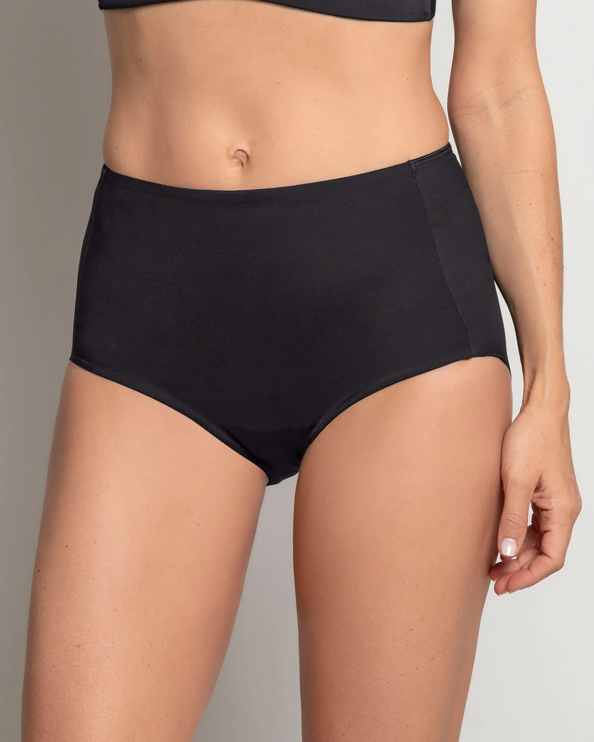 Panty clásico efecto invisible de control fuerte en abdomen - Image 10