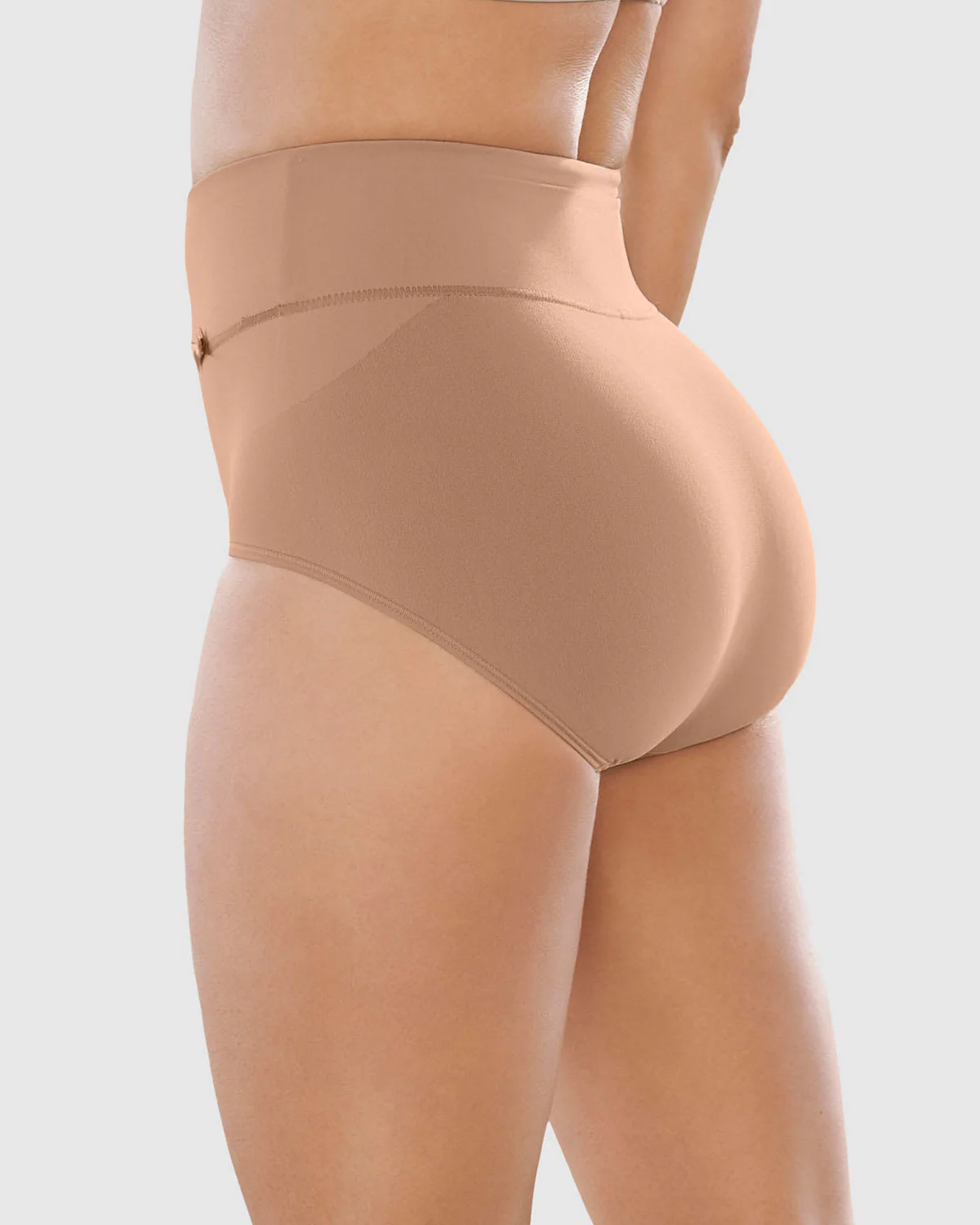 Panty faja de control moderado tiro alto en SkinFuse - Image 16