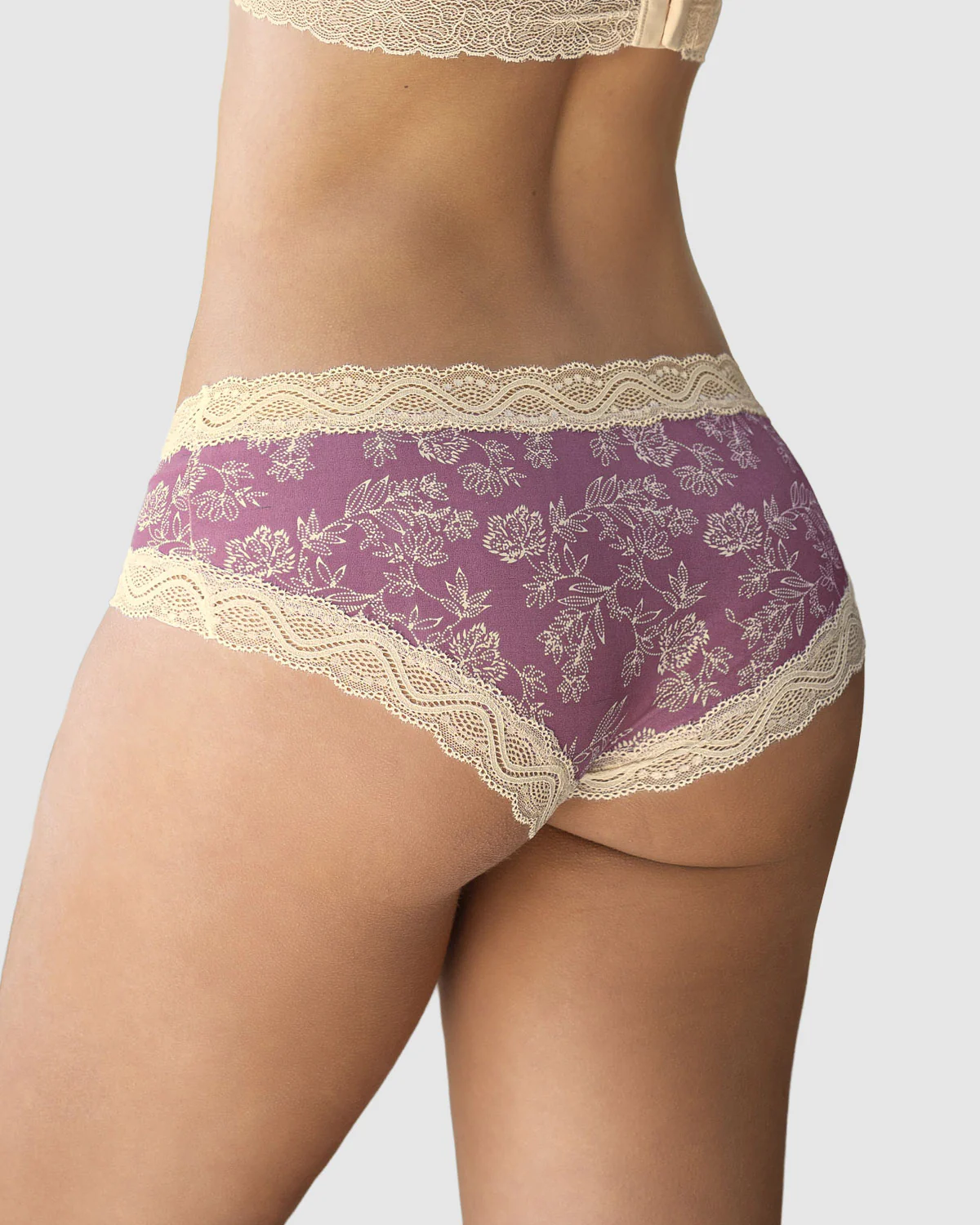 Panty hípster tiro medio en tela lisa y encaje - Image 13