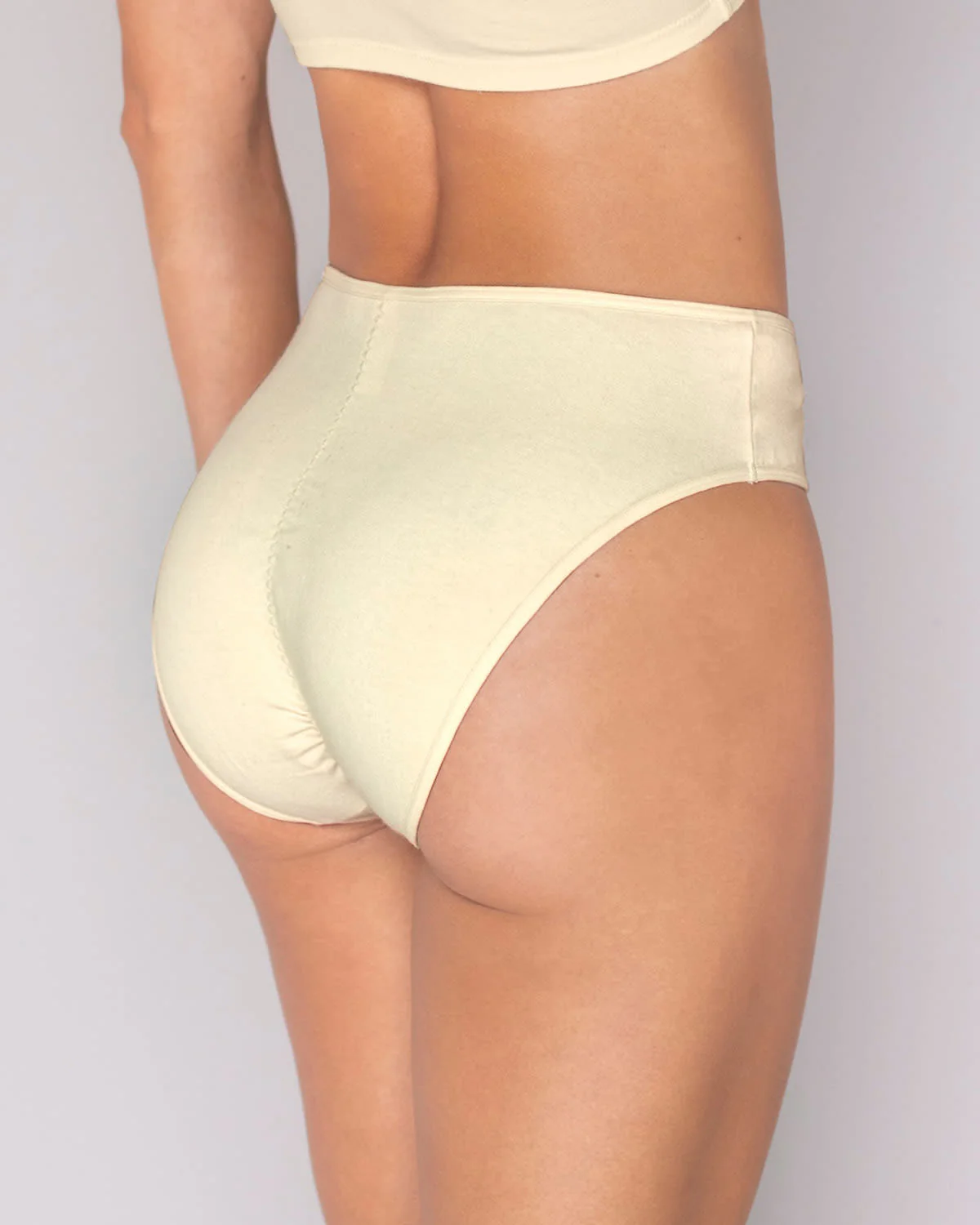 Paquete x 3 panties tipo bikini con buen cubrimiento - Image 4