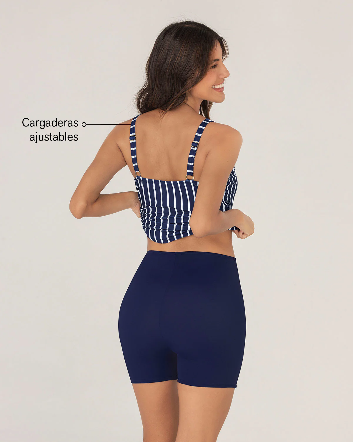 Traje de baño tankini con camiseta y short - Image 3